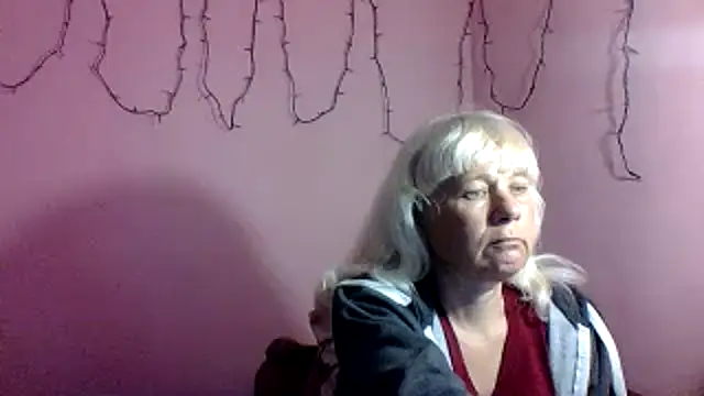 sakura_blonde (F milf) - Naked Boobs 🍒