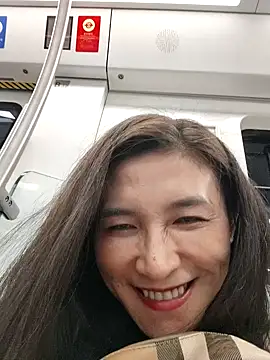 yinyin326 (F milf) - 全裸喷水Naked and squirting