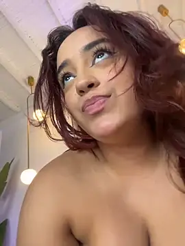 NaughtyNinnaXXX webcam