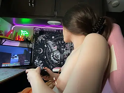 Thedeepwebcutie webcam