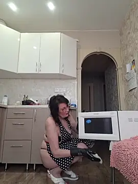 laliamia (Ask my age) - my pussy on your face