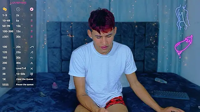 nicolastorrez (M twink) - get naked for me