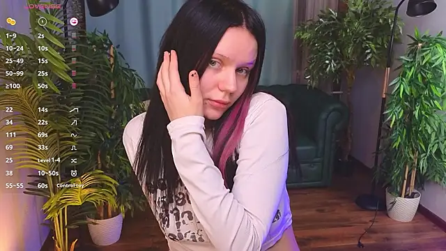 kittenlolla (F teen) - take off skirt