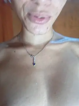 PocaHontas2026 live sex cam