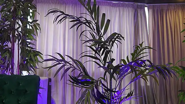 ginavalentinna (F young) - This domi should be inside