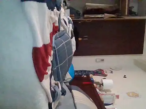 ilove90123 - Ilove90123's free webcam - UK Sex Cams