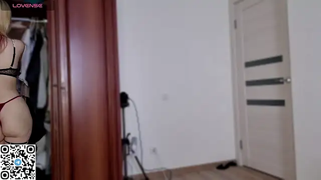 lynethakes - LynetHakes's free webcam - UK Sex Cams