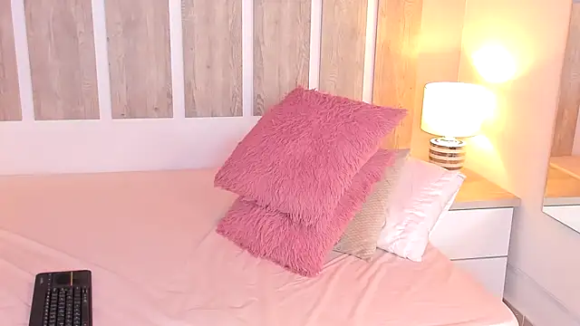 emilysearss - EmilySearss's free webcam - UK Sex Cams