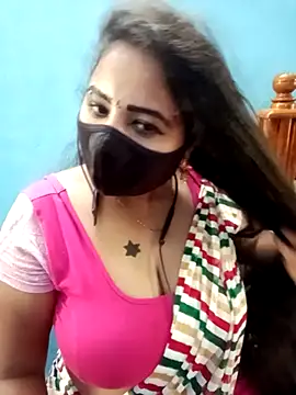 tamil_vennila (F milf) - Lips 👄+ kiss 😘😘😘😘