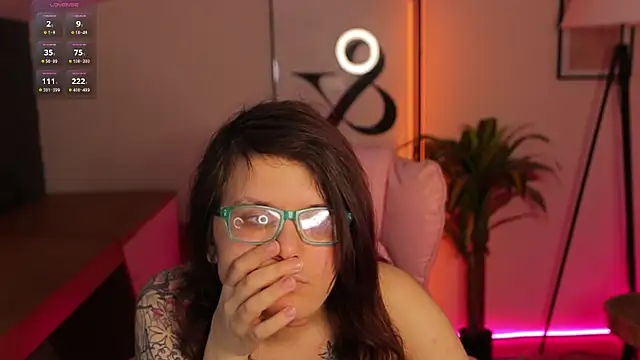 ariell_mini (F young) - boobs