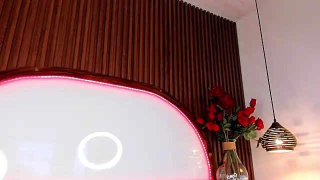 b_wild - B_Wild's free webcam - UK Sex Cams