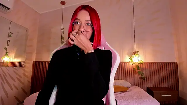 daphne_courtis - Daphne_courtis's free webcam - UK Sex Cams