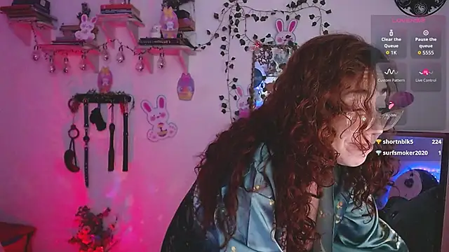 eve_blue77 - Eve_Blue77's free webcam - UK Sex Cams