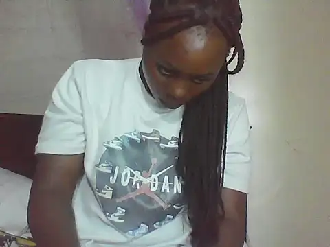 ebonyvanilla02 - EBONYVANILLA02's free webcam - UK Sex Cams