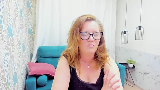 leapure - LeaPure's free webcam - UK Sex Cams