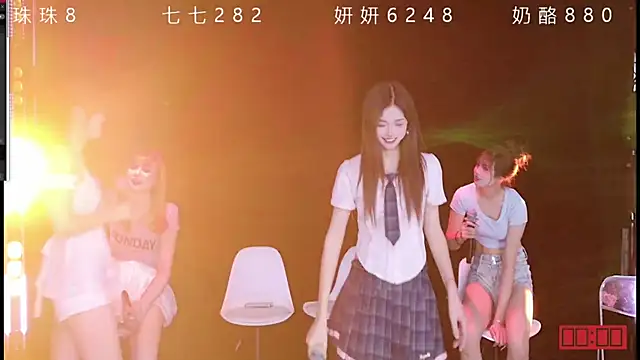 Yonzon-001 Live Webcam on Stripchat