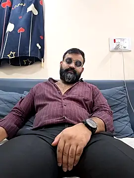 fun_guuy (M young) - Make me all Naked 😍