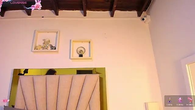 vahiolet_fuentes - Vahiolet_fuentes's free webcam - UK Sex Cams