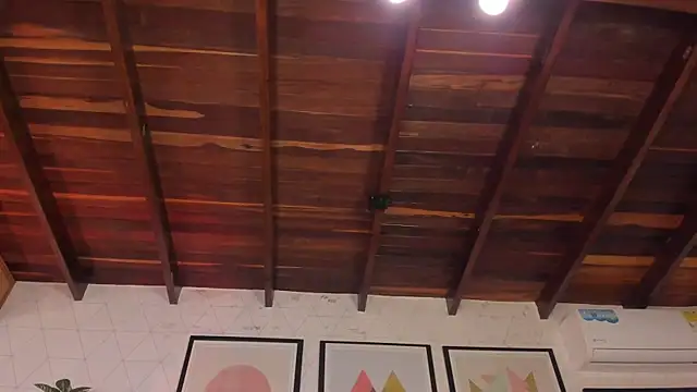 MiaKay1 live sex cam