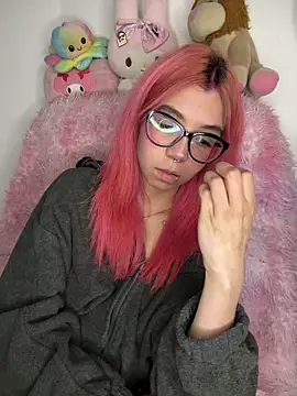 Webcam Model (Valen-Foxx1)  is live.Free join now!