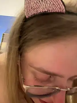 EveLunny live cam profile