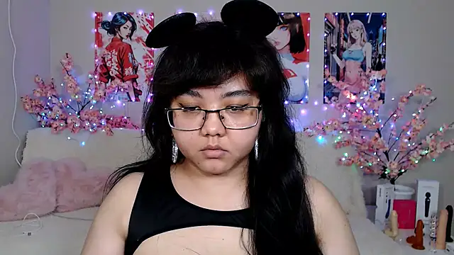 moertomlly - Moertomlly's free webcam