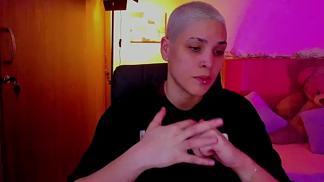 charlee_pink - Charlee_pink's free webcam