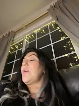 LittleMissEeve's live cam