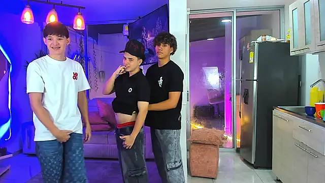 Houseofwarrios webcam