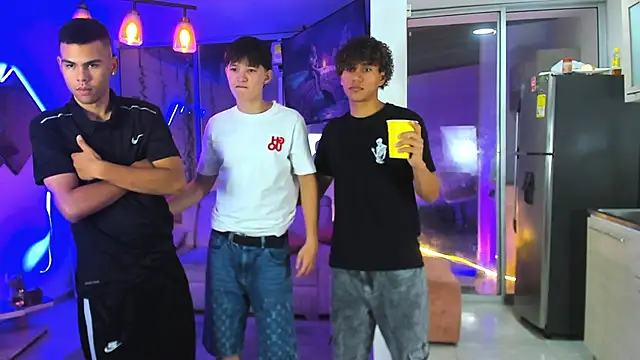 Houseofwarrios webcam