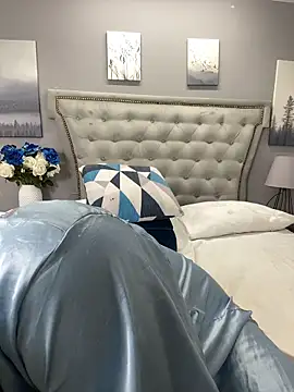 Webcam Model (SarahBleer)  is live.Free join now!