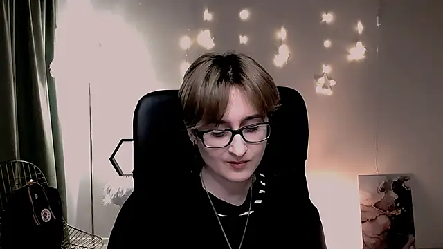 lixeluna - LixeLuna's free webcam - UK Sex Cams