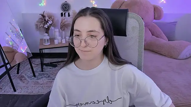 VirtuallVoyant live sex cam