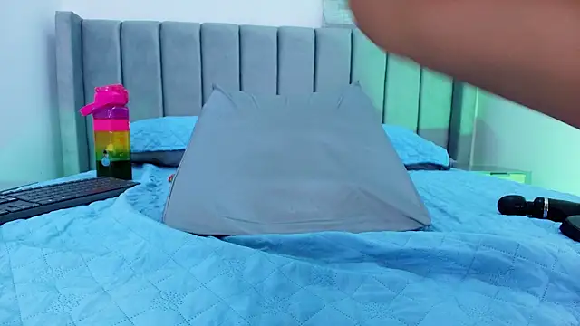 freyhasmith_ - Freyhasmith_'s free webcam - UK Sex Cams