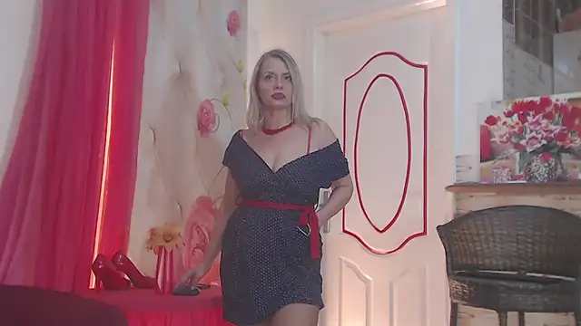 rebeccadarling - RebeccaDarling's free webcam - UK Sex Cams