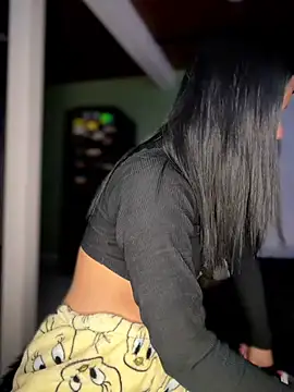 Laura-Khalifa webcam