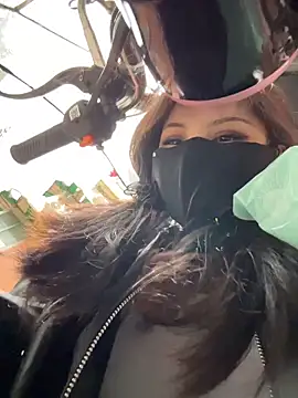 美女Carlin-yiyi在线直播