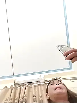 moubie1 - Moubie1's free webcam - UK Sex Cams