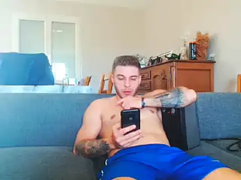 elkafit28 (M young) - flash NAKED