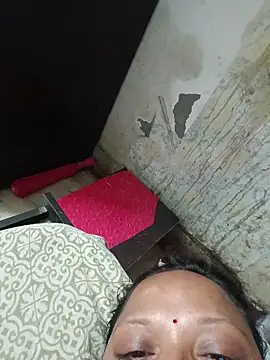 Webcam Model (Ivy-09)  is live.Free join now!