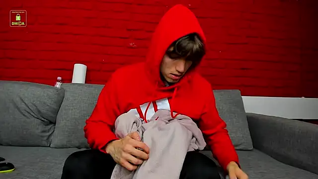 kyle_baker (M young) - Buzz My Ass Untill I Cum :)