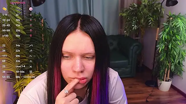 kittenlolla (F teen) - take off skirt