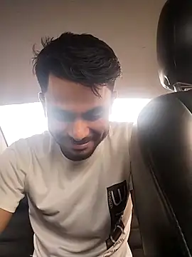 Stubborndesiboy's live cam