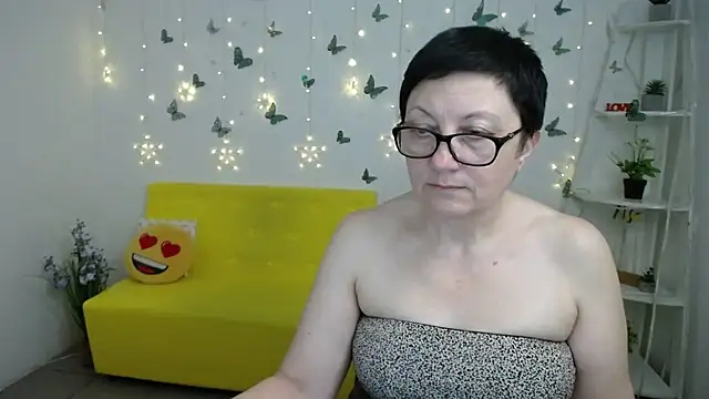 emilyl0ve - EmilyL0ve's free webcam