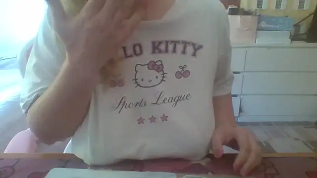 bondagegirl35 - BondageGirl35's free webcam