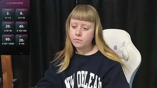 June_shy0 live sex cam