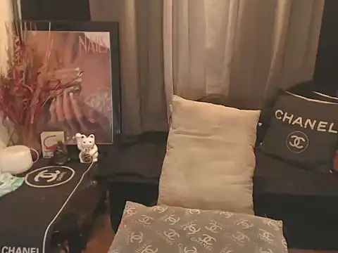 CassieBigCock webcam