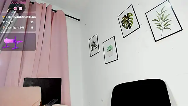 domenicaw - DomenicaW's free webcam - UK Sex Cams