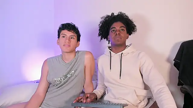 mark_nico (G twink) - French Kisses