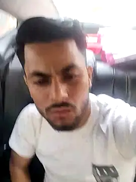 Stubborndesiboy's live cam